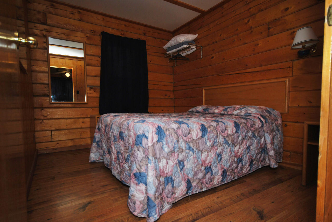 Kenosee Inn & Cabins Kenosee Park Номер фото