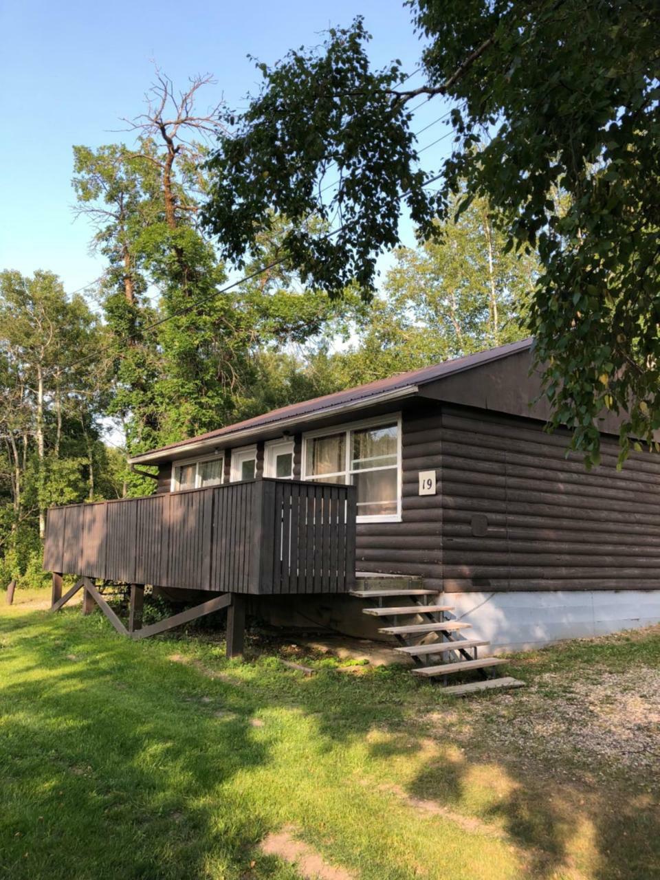 Kenosee Inn & Cabins Kenosee Park Экстерьер фото