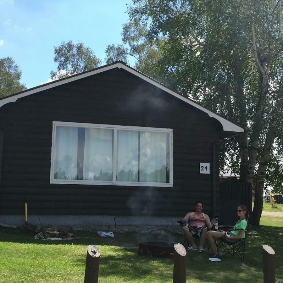 Kenosee Inn & Cabins Kenosee Park Экстерьер фото